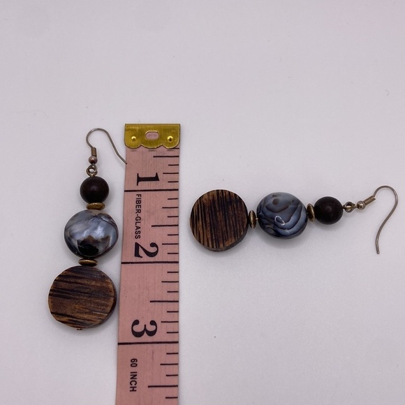 Vintage VTG Three Bead Dangle Earrings Wood Silver Tone - Picture 10 of 10